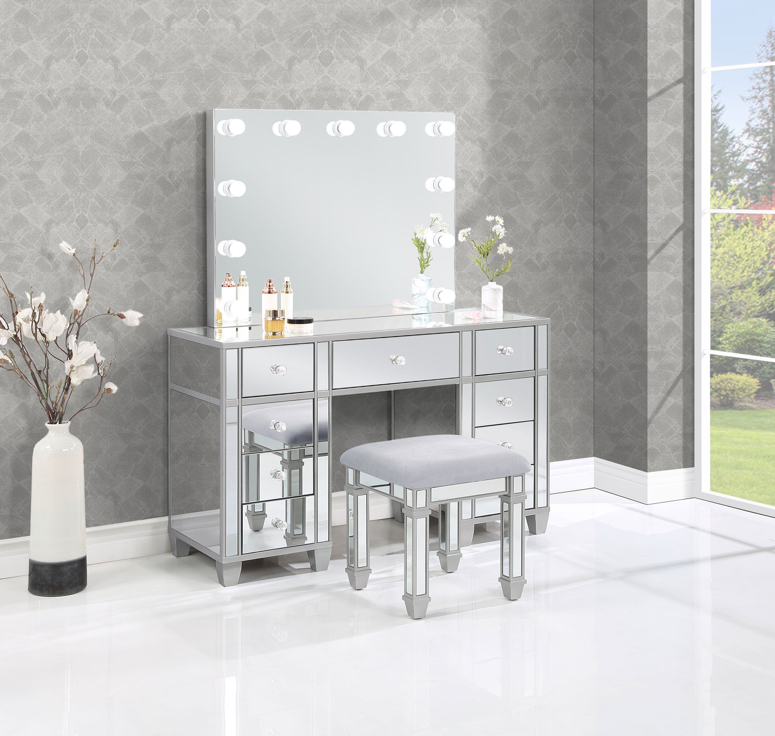 Allora 9-drawer Mirrored Storage Vanity Set with Hollywood Lighting Me Allora 9-drawer Mirrored Storage Vanity Set with Hollywood Lighting Me