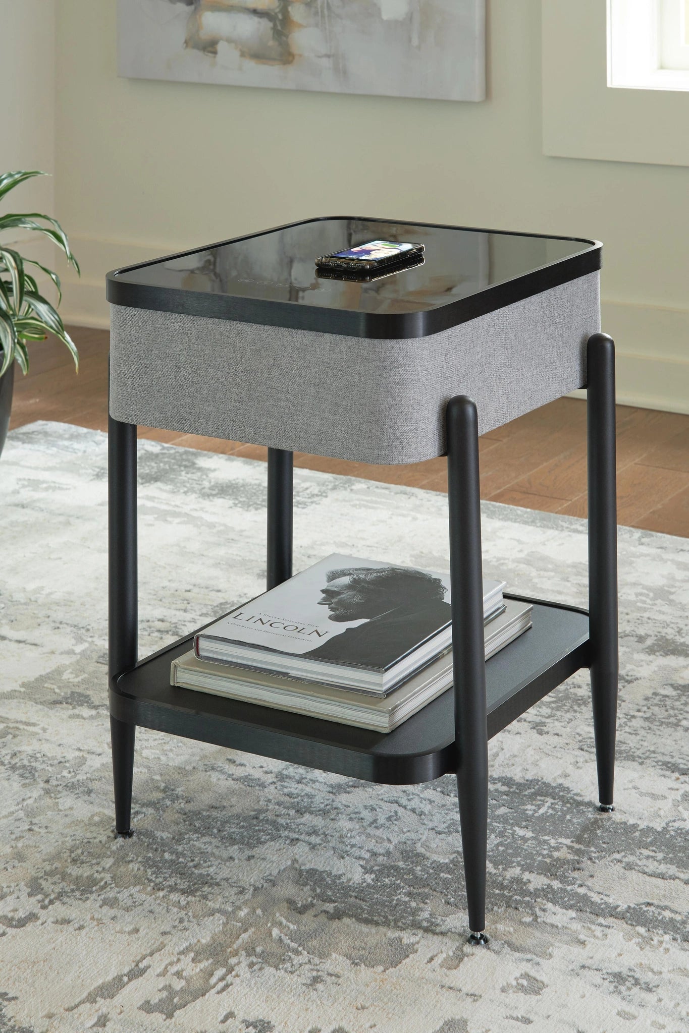 Jorvalee Accent Table with Speaker