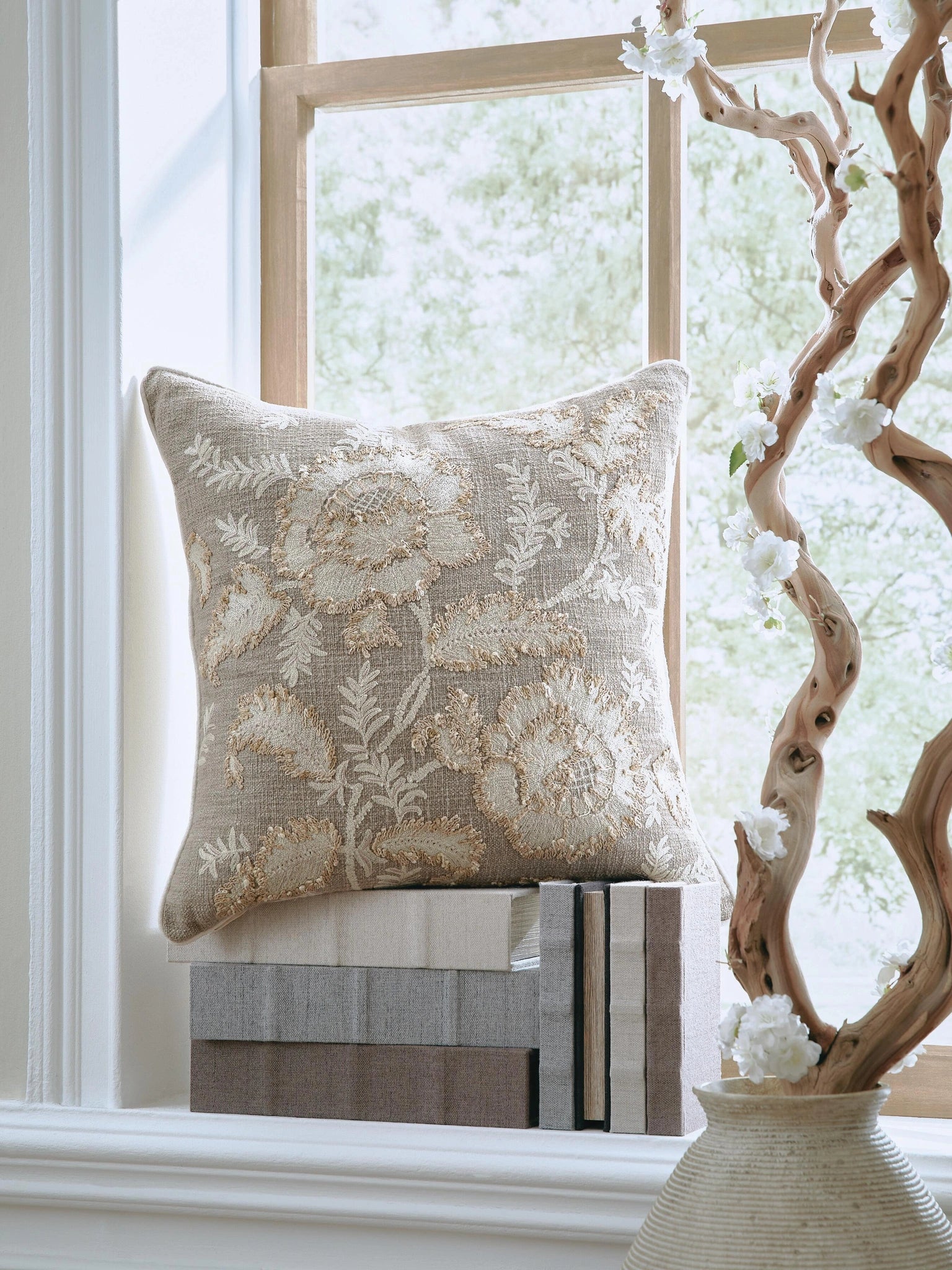 Viveka Pillow (Set of 4)