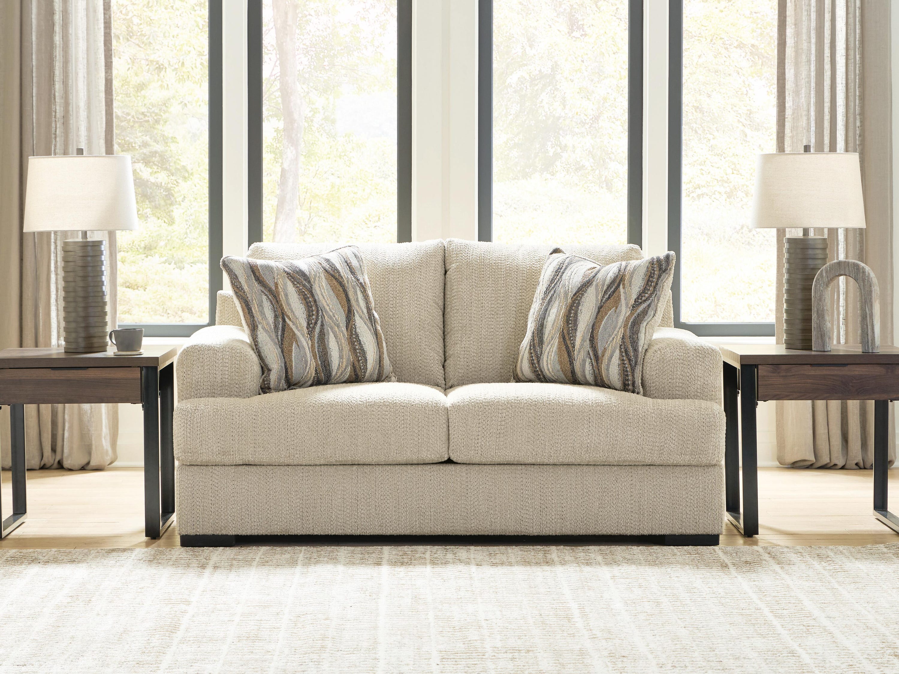Lofwood Loveseat
