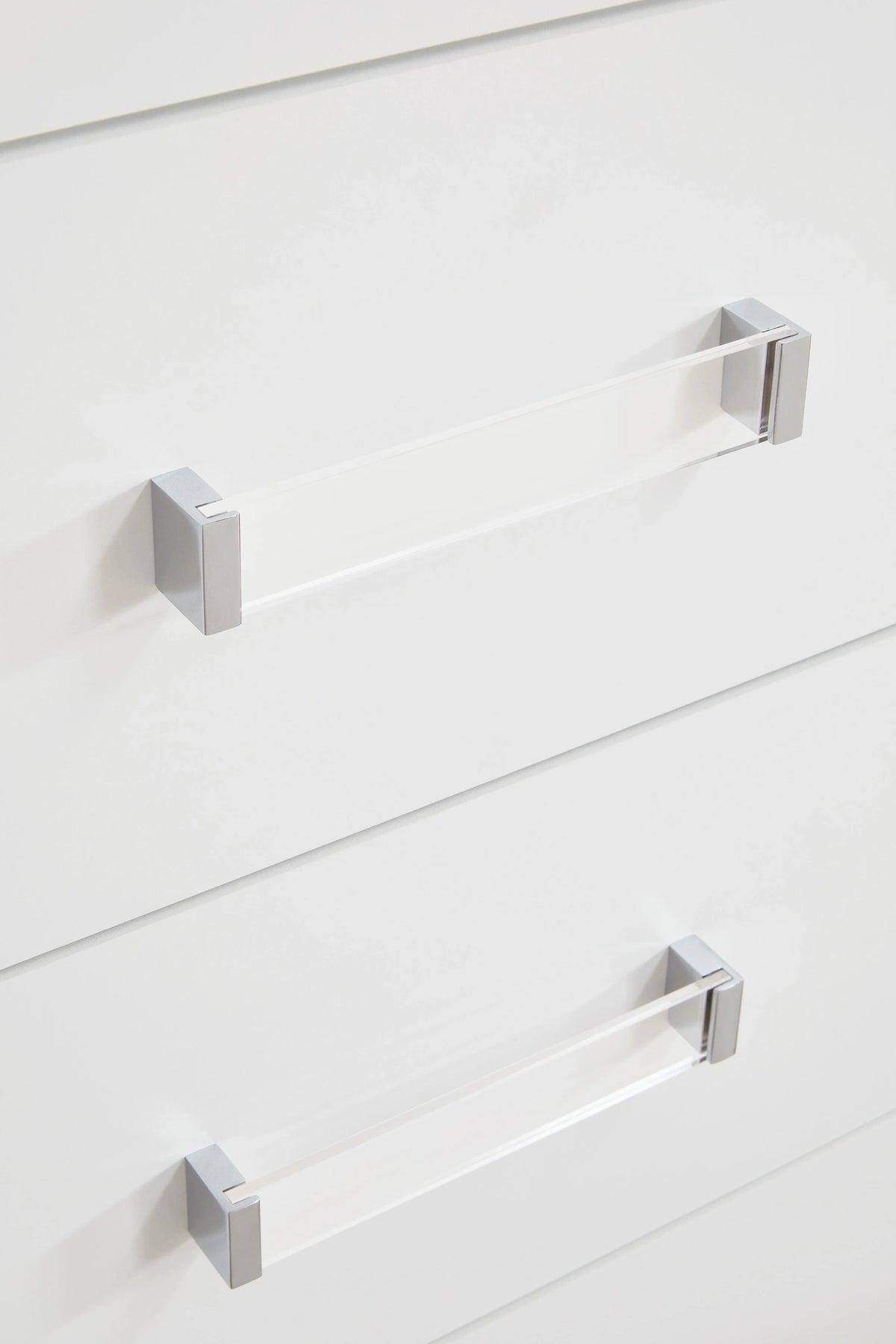 Maeling Chest of Drawers